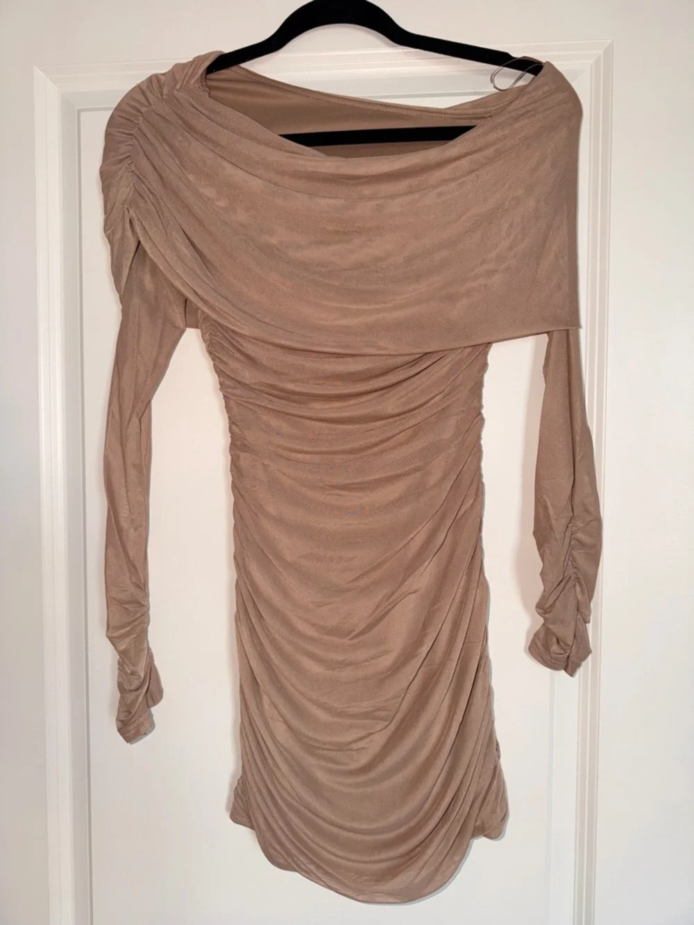 VICI Long Sleeve One-Shoulder Ruched Mini Dress - Taupe size Small NEW! - Picture 7 of 9